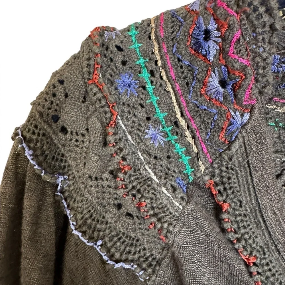 Free People Siesta‎ Fiesta Long Sleeve Boho Y2K Embroidered Top Size Small